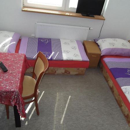 Penzion Apartmany Zlín Kamer foto