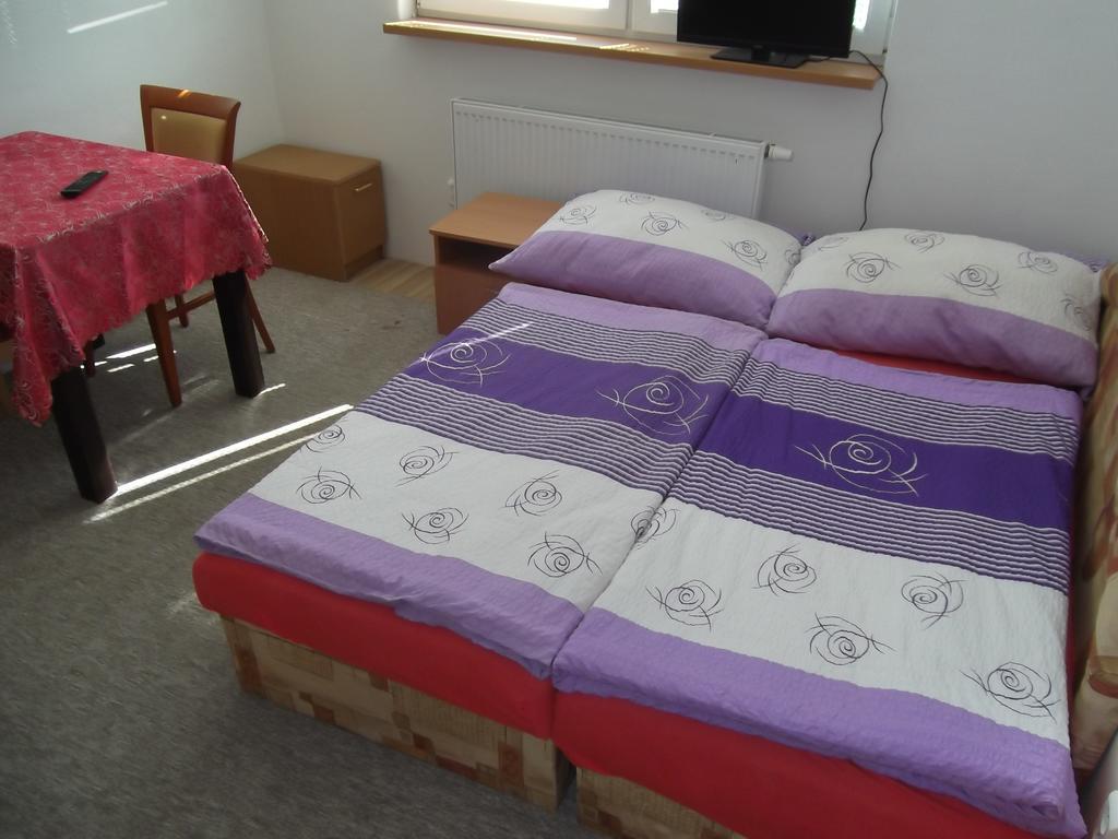 Penzion Apartmany Zlín Kamer foto