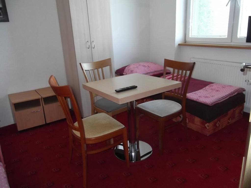 Penzion Apartmany Zlín Kamer foto