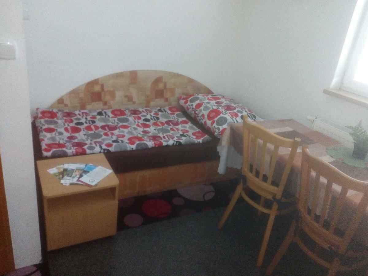 Penzion Apartmany Zlín Buitenkant foto